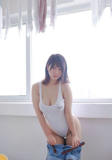 你比星光美丽剧照_BD英语视频大全