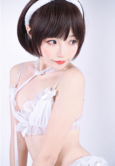 电影迷人的保姆_720免费观看