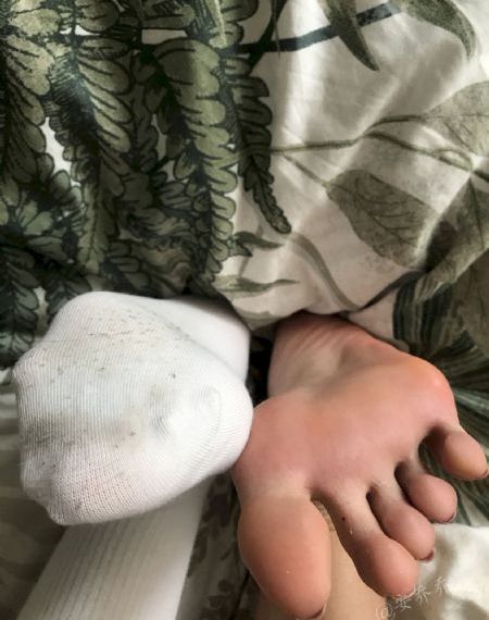 年轻漂亮岳每4乱理中文_720高清在线观看
