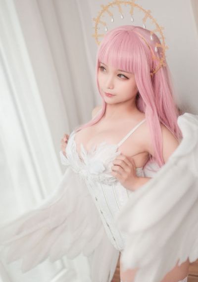 女人把衣服脱了个精光给男人亲_蓝光免费高清观看