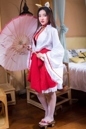 美丽女教师_1080电影在线观看