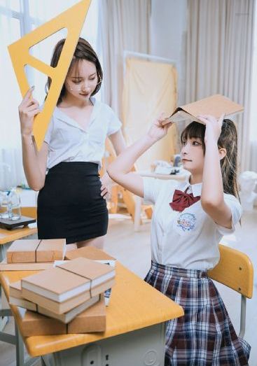 娇妻在卧室里被领导爽在线观看_蓝光超清在线观看