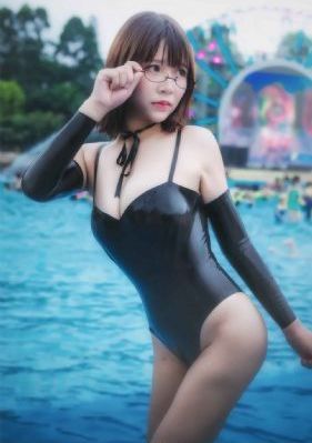 动漫美女被脱小内内香椿动漫_HD超清在线观看