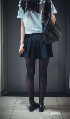 年轻漂亮女教师_BD国语在线手机播放